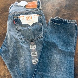 Levis 501 skinny sz 28 NWT